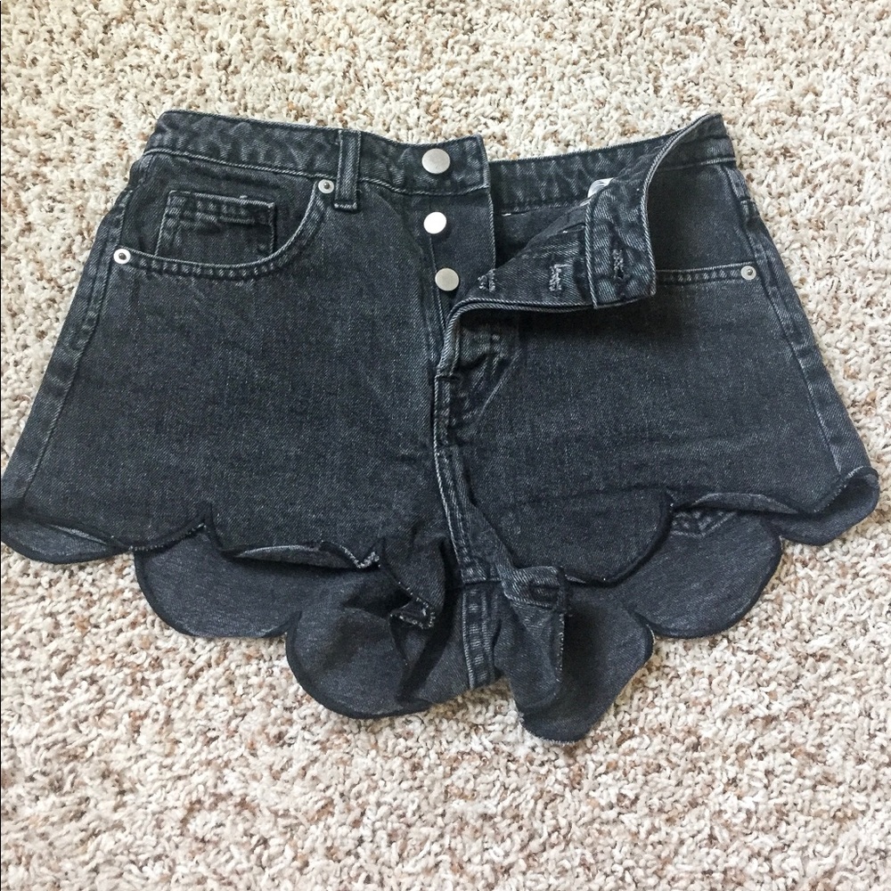 H&M Black scalloped jean shorts